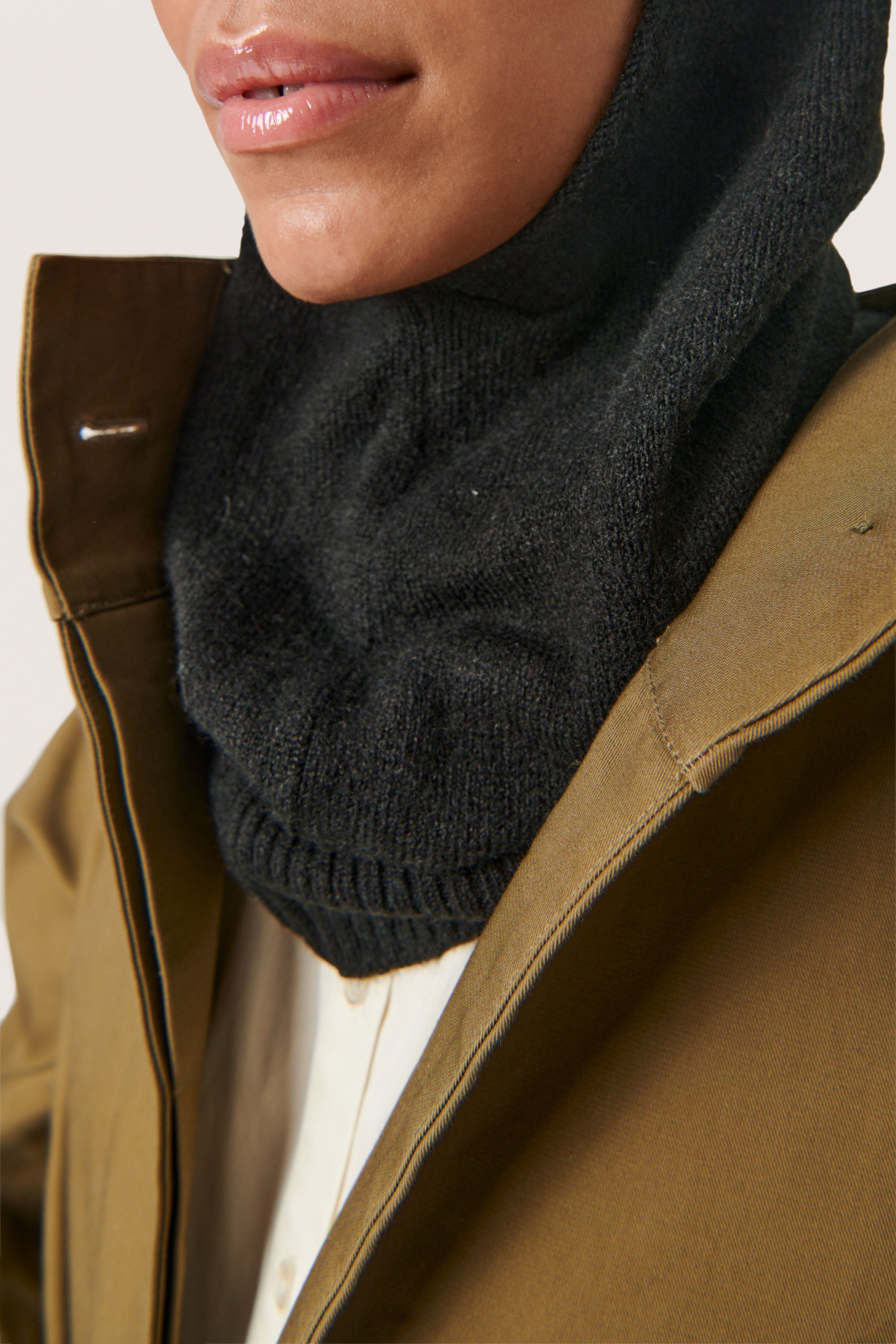 Soaked Rakel Hood, Black