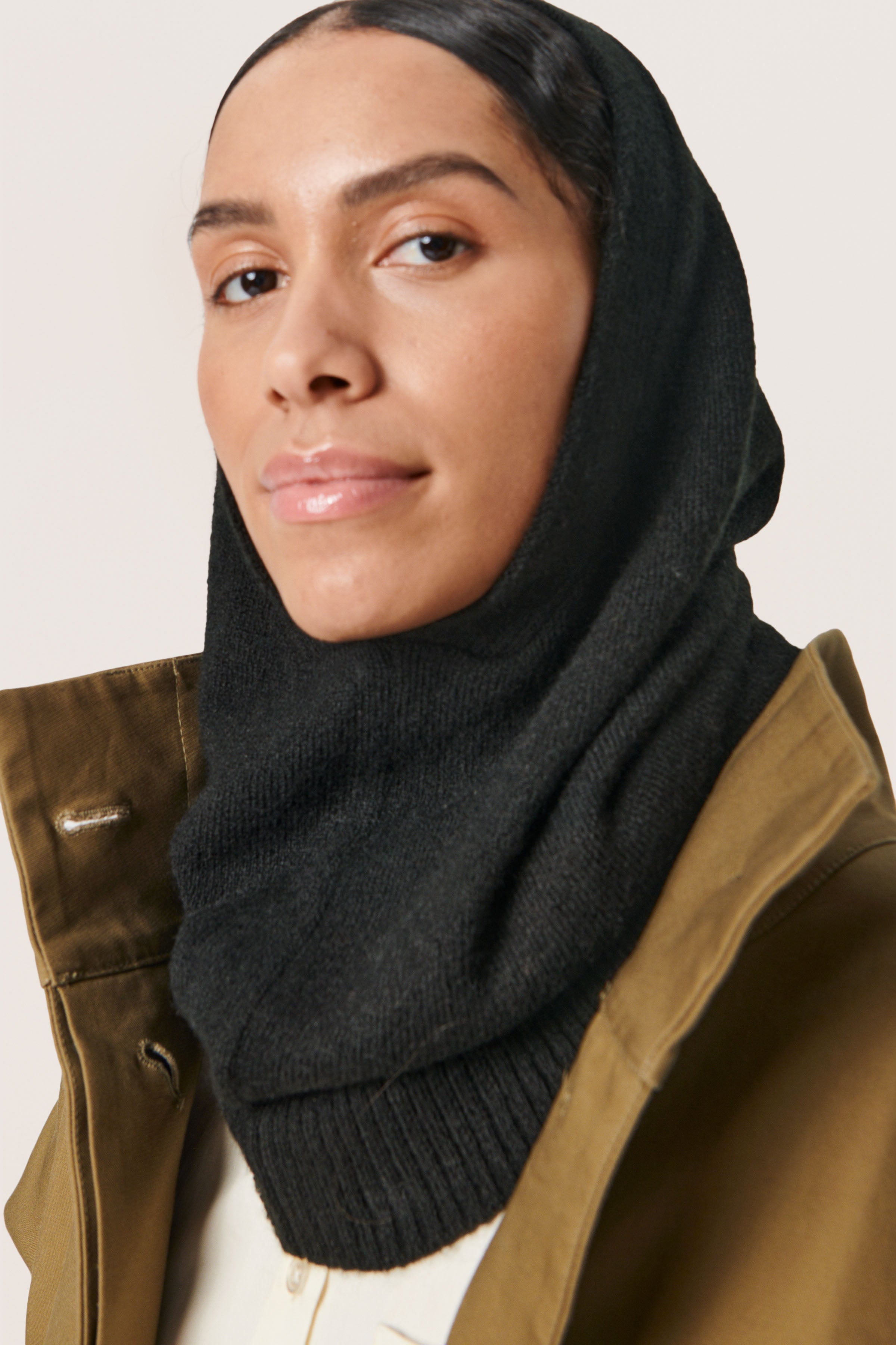 Soaked Rakel Hood, Black