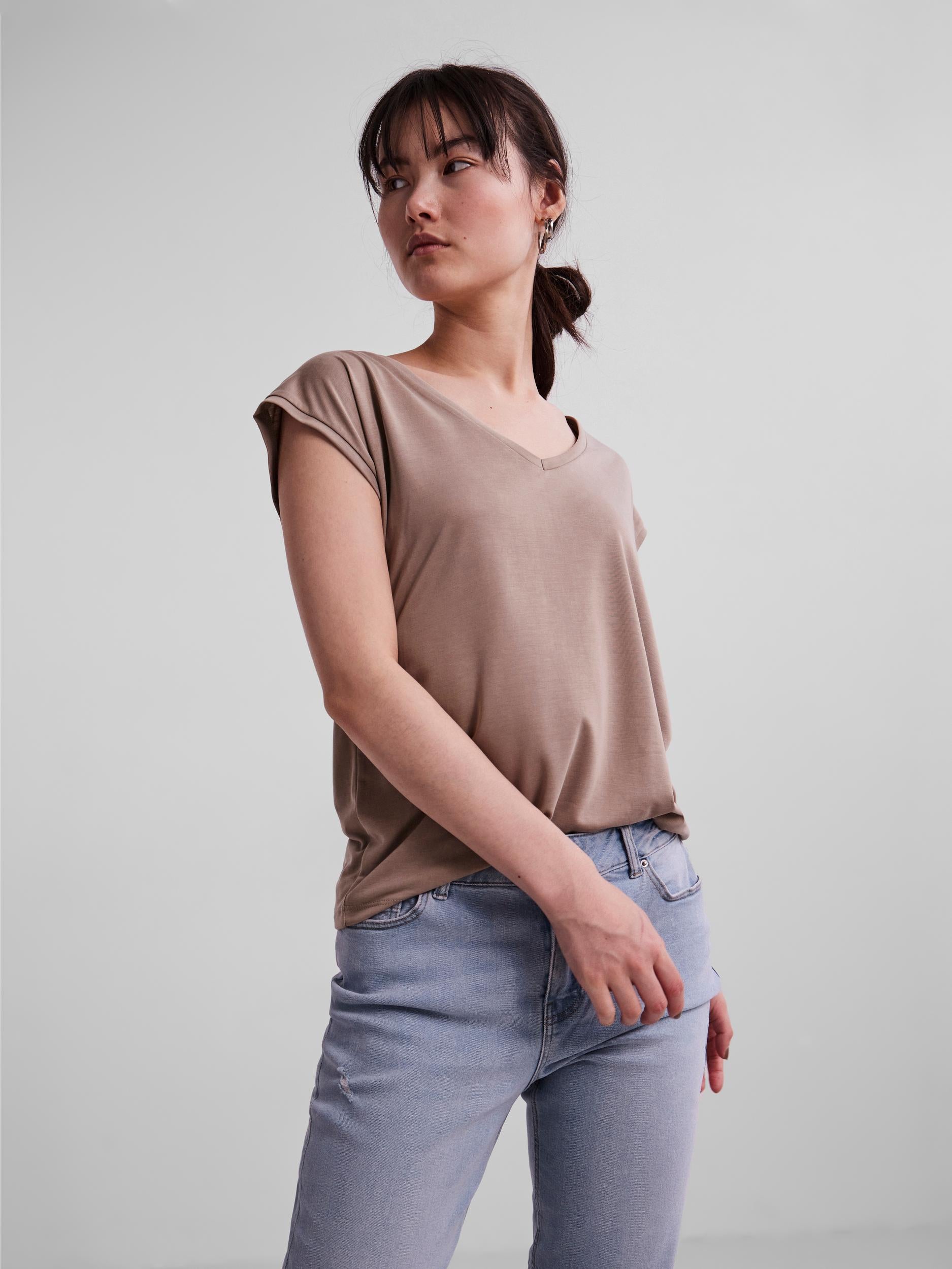 Pieces Kamala Tee