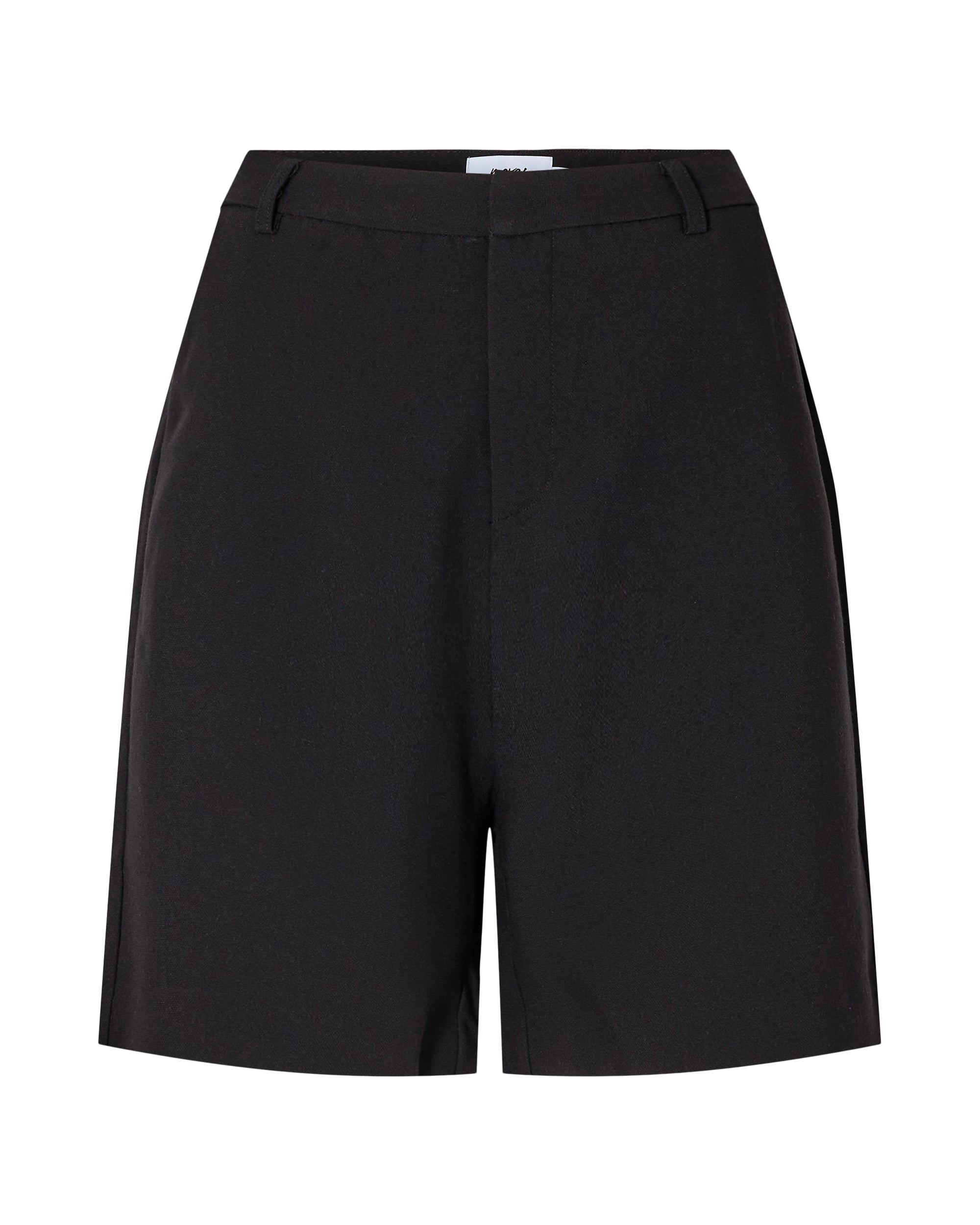 moves Hamino shorts