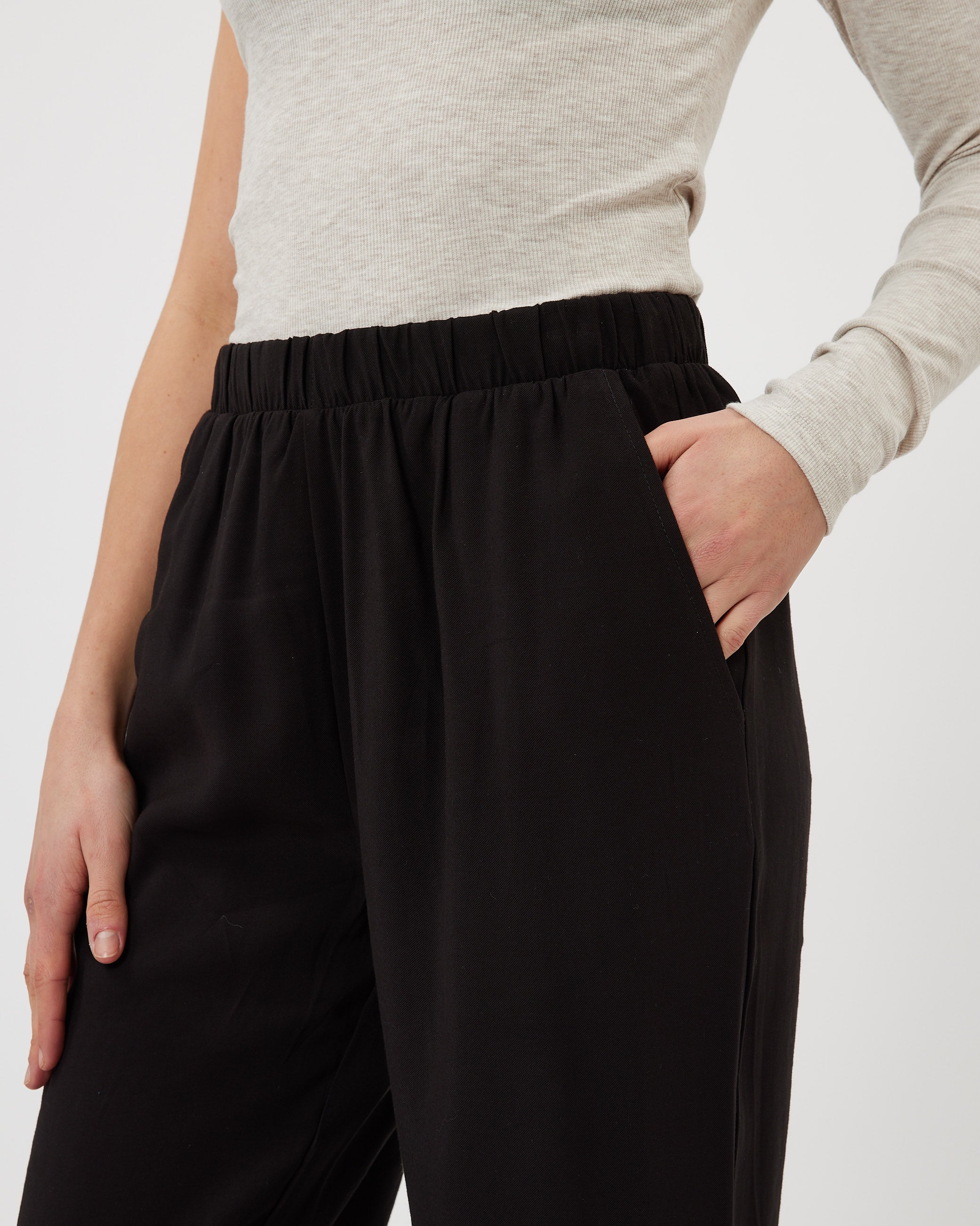 Moves Pynisa Pants