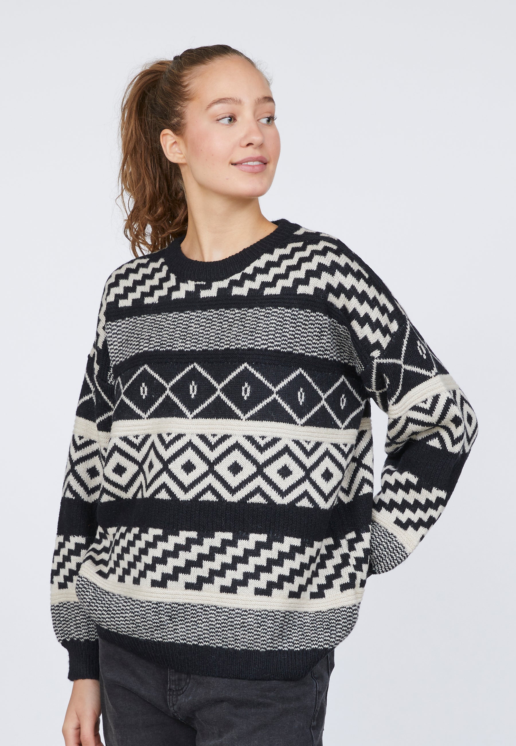 Sisters Point Leisa pullover