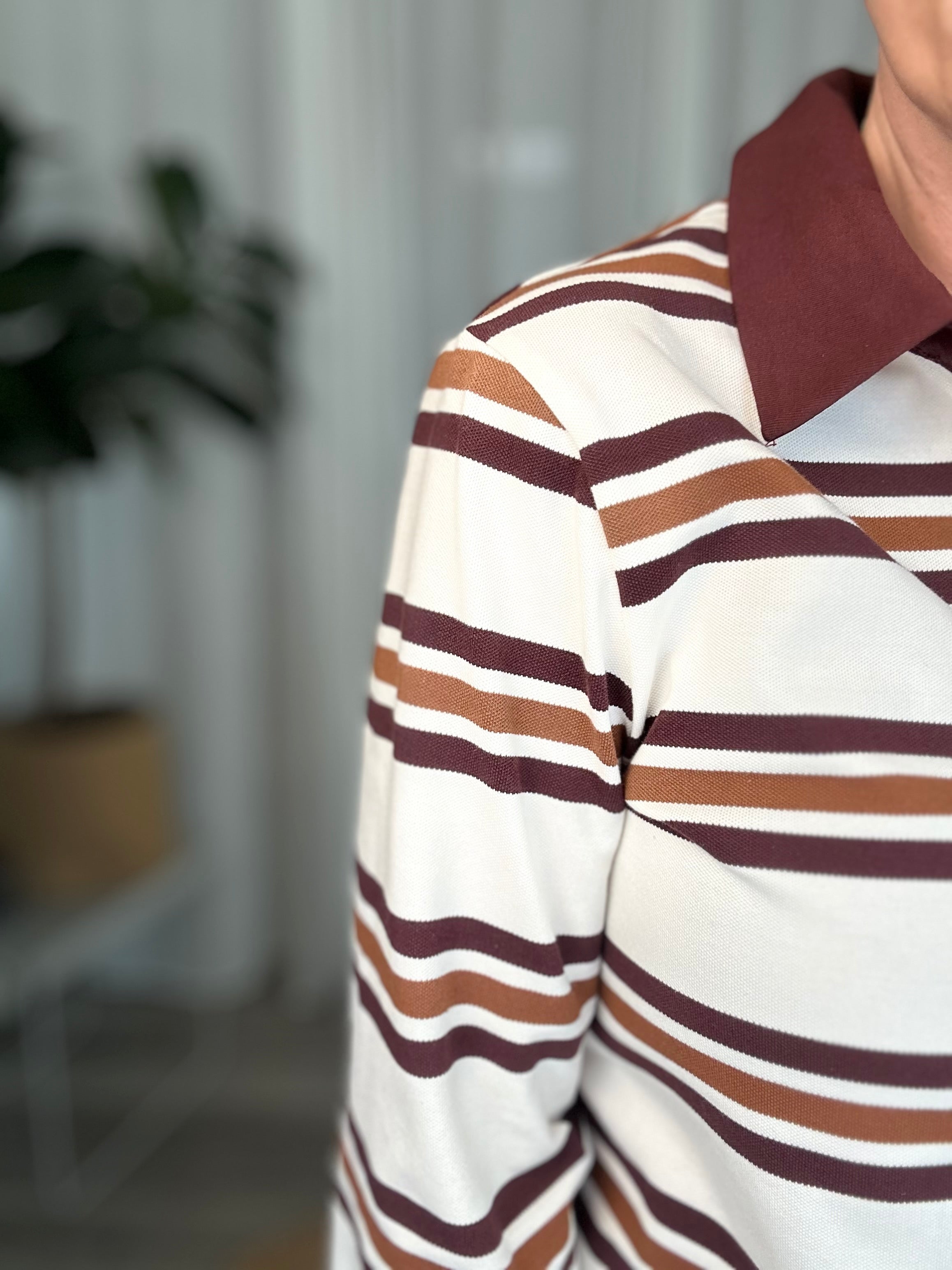 Object Nana Polo, brown stripe